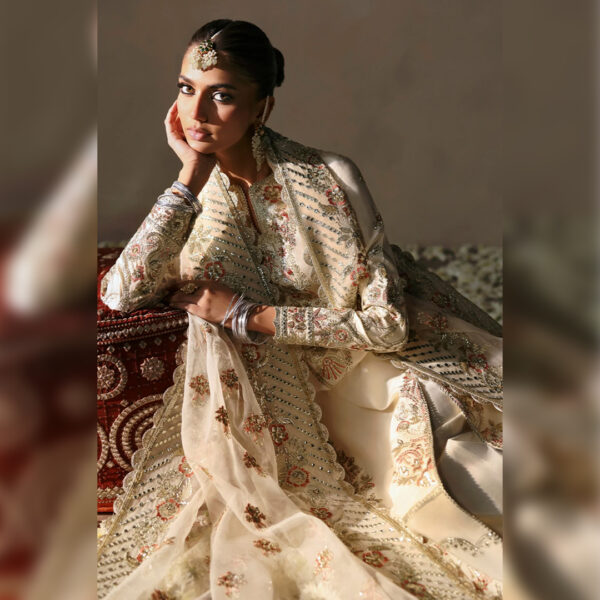 AFROZEH DIVANI ARJUMAND - Image 3